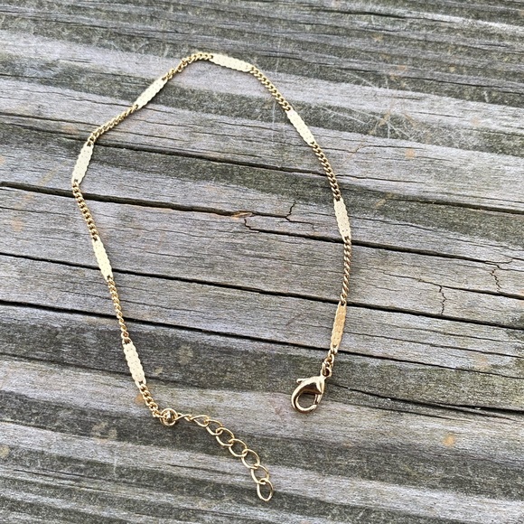 Gold plated dainty chain bracelet new - Picture 3 of 9